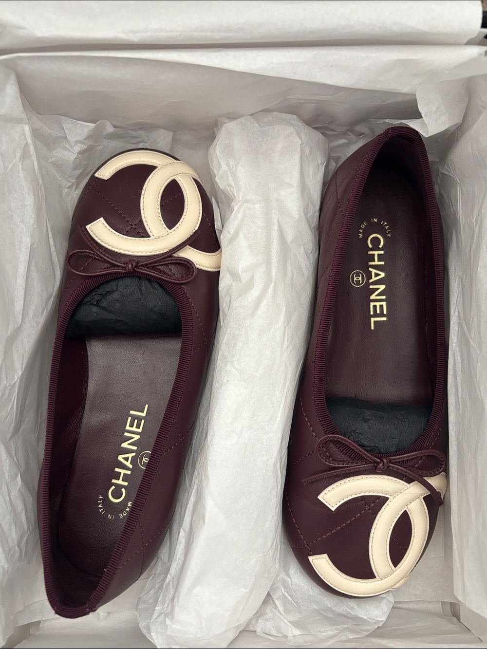 CHANEL 26M COCO BEACH CAMBON FLATS Burgundy SIZE 37